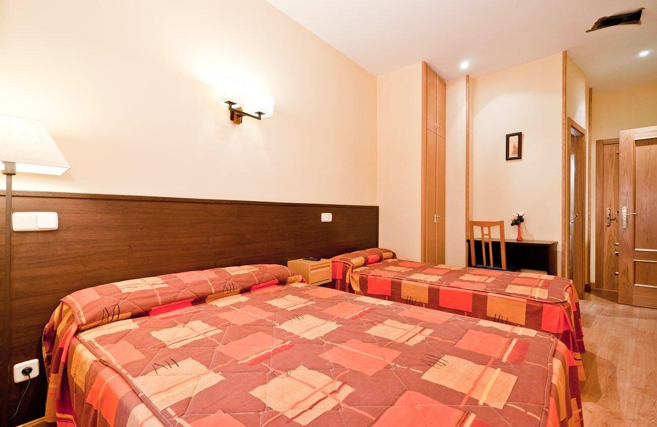 Hostal Las Cortes 马德里 外观 照片