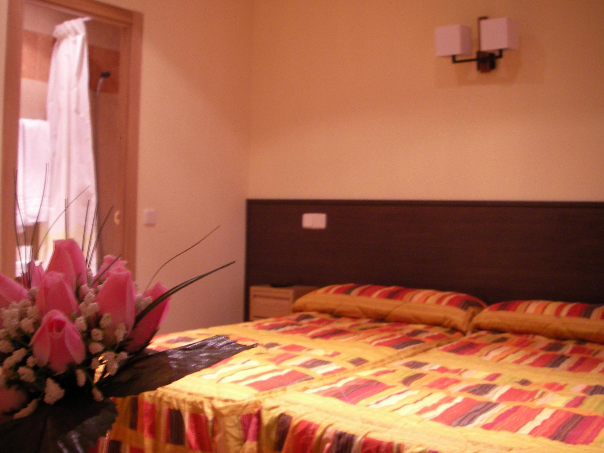 Hostal Las Cortes 马德里 外观 照片